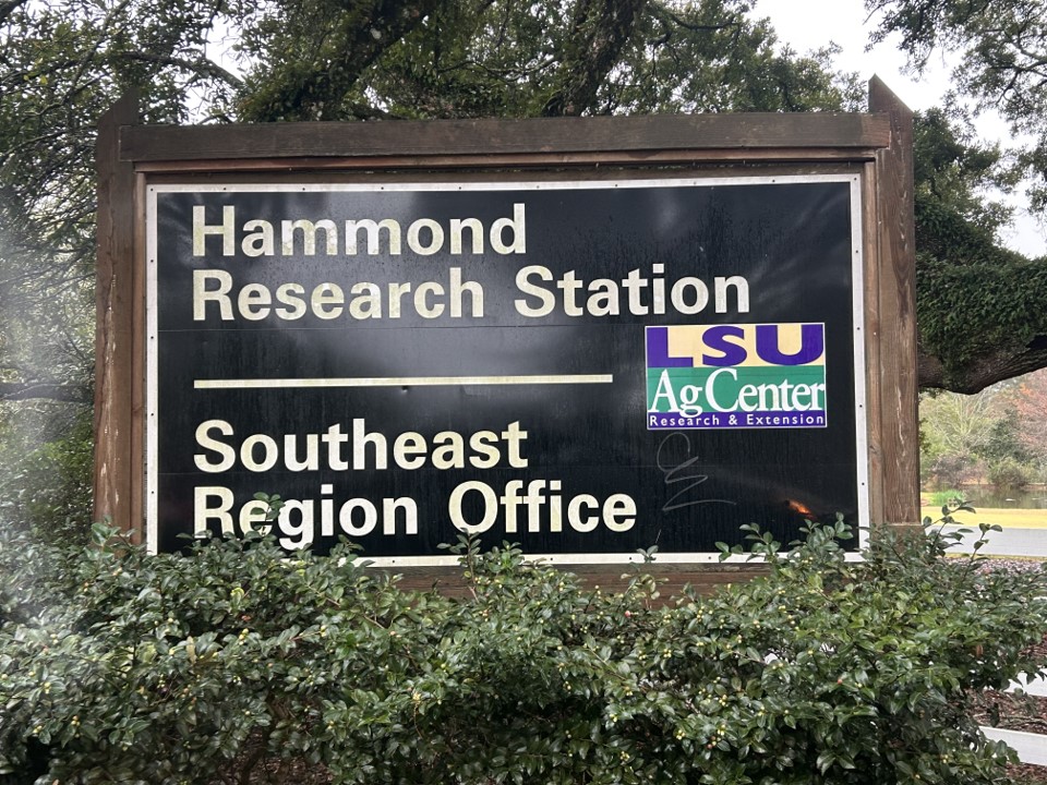 sign for hammond extension research station