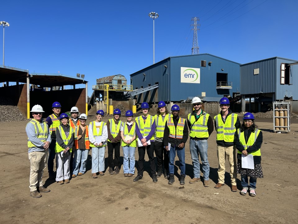 team picture at emr recycling