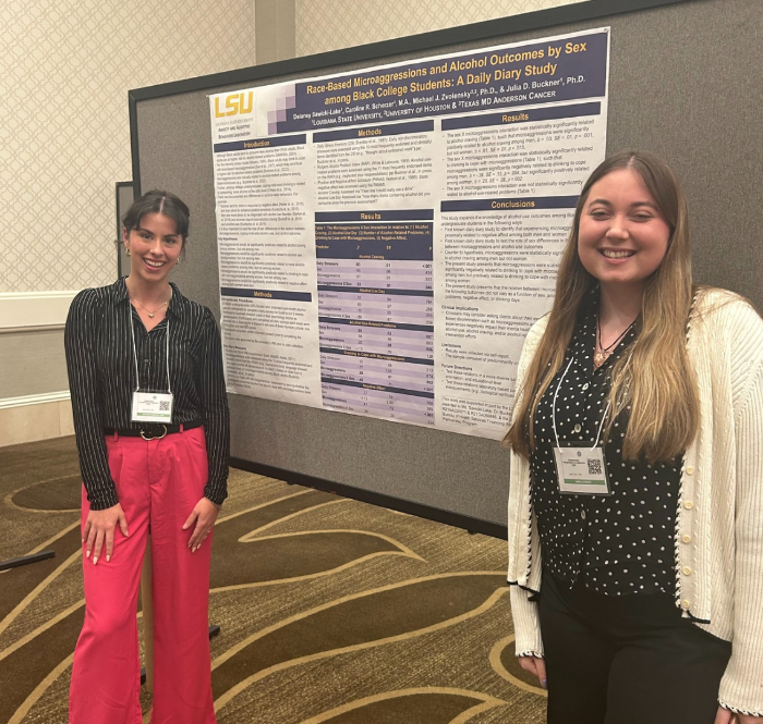 Delaney & Amelia presenting Delaney's poster