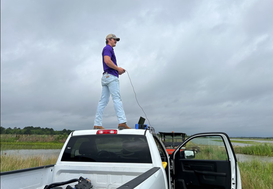 mason standing on a truck