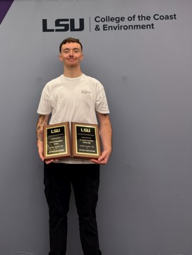 jey with award